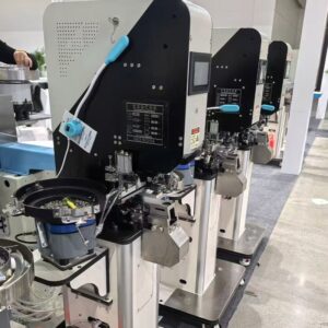 Automatic High Speed Snap Riveting Button Fastener Attaching Plastic Snap Button Machine