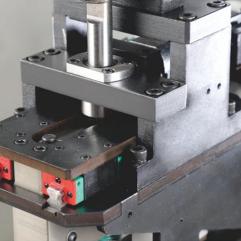 XC-714 (4) Automatic High Speed Snap Riveting Button Fastener Attaching Plastic Snap Button Machine